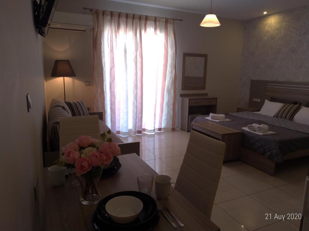 Adonis Apartments Paralía Екстериор снимка