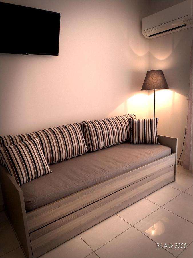 Adonis Apartments Paralía Екстериор снимка