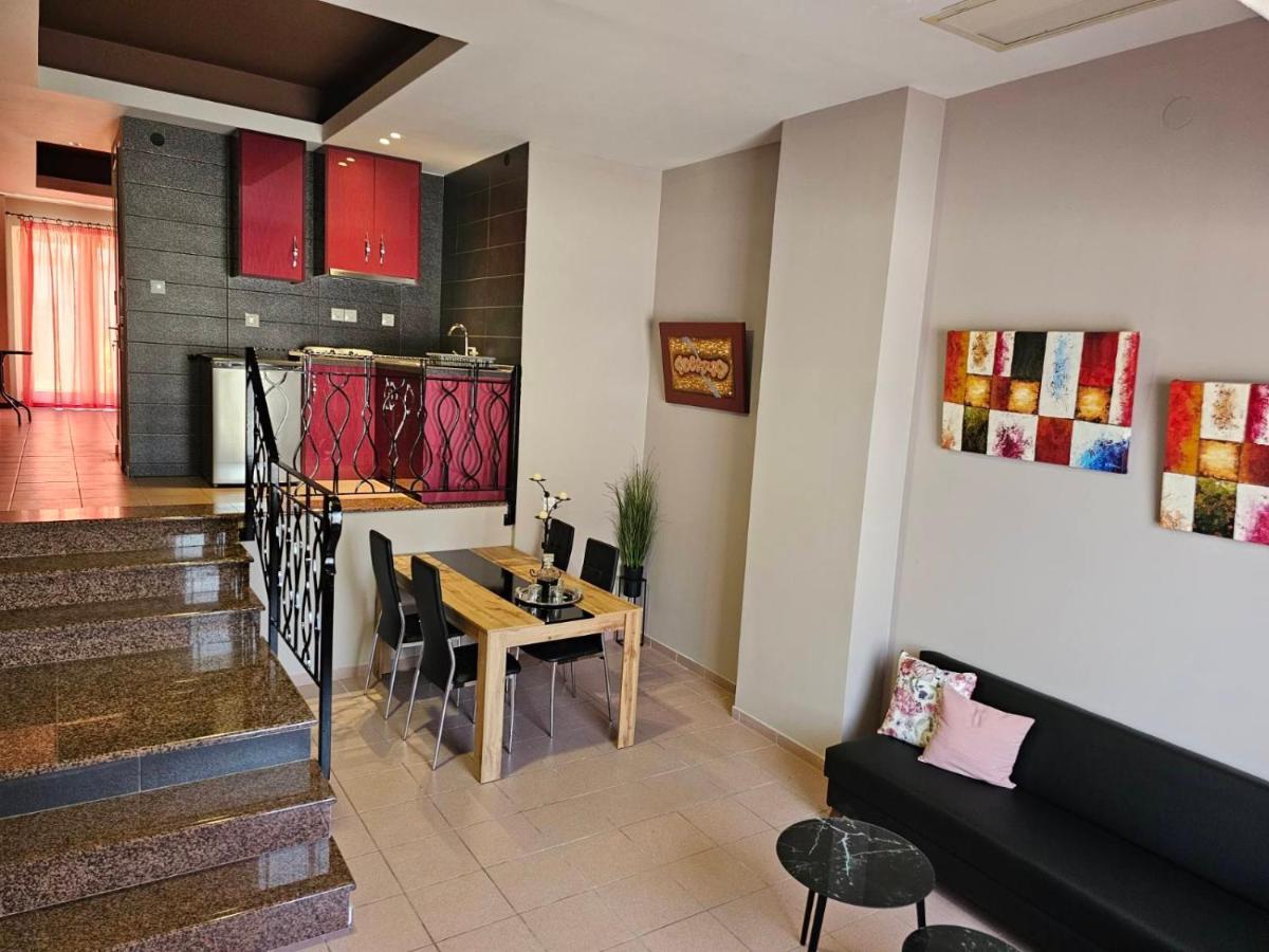 Adonis Apartments Paralía Екстериор снимка