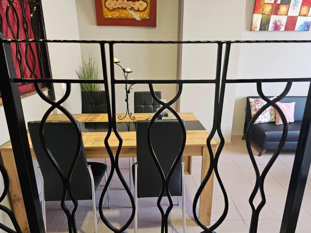 Adonis Apartments Paralía Екстериор снимка