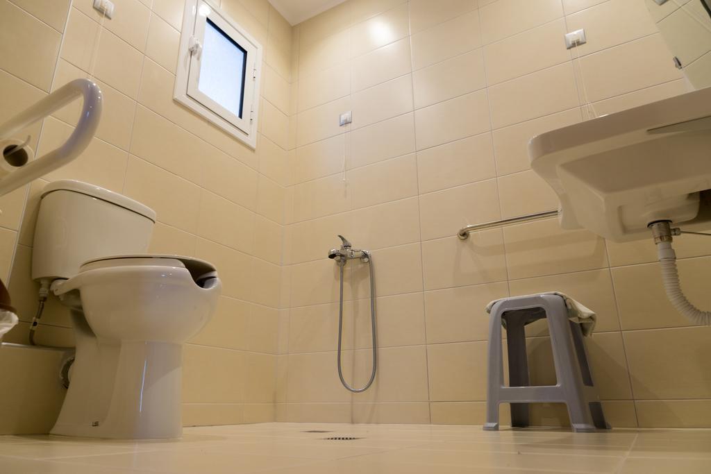 Adonis Apartments Paralía Екстериор снимка