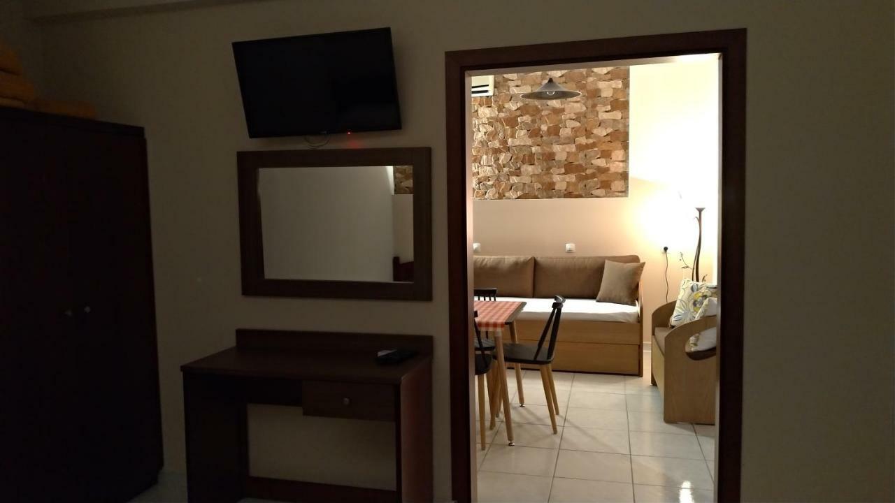 Adonis Apartments Paralía Екстериор снимка