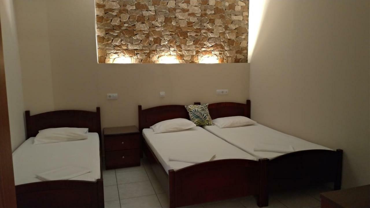 Adonis Apartments Paralía Екстериор снимка